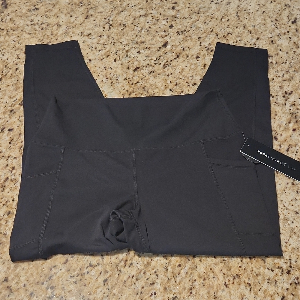 NWT Yogalicious Lux Black Leggings